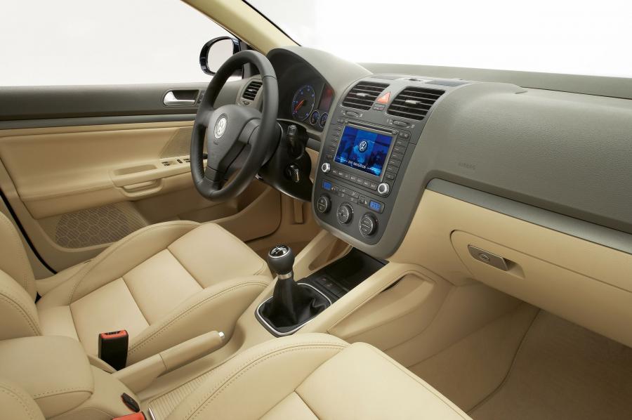  Volkswagen Jetta 2005 года  (фото 102 из 131)